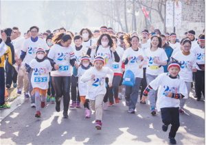 焦点20岁欢乐跑顺利开跑 爱与欢乐闪耀玄武湖